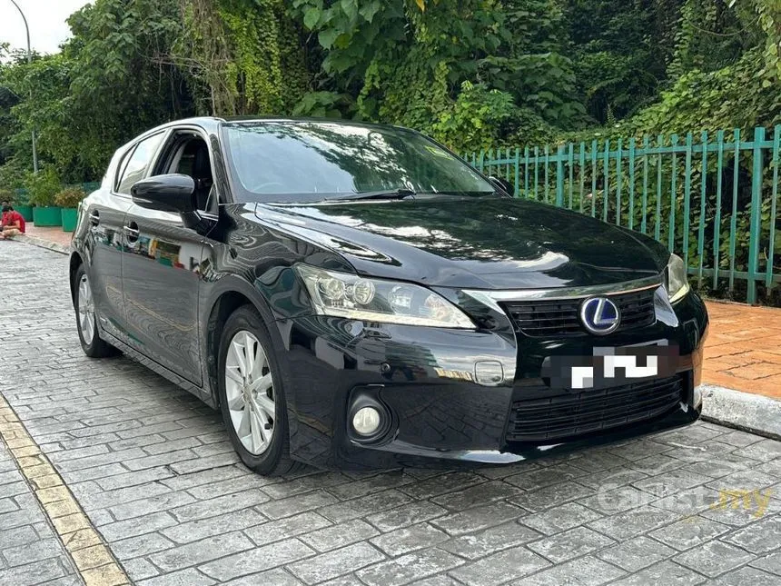 2013 Lexus CT 200h Luxury Hatchback