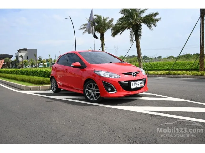 Jual Mobil Mazda 2 2013 R 1.5 di DKI Jakarta Automatic Hatchback Merah Rp 96.000.000