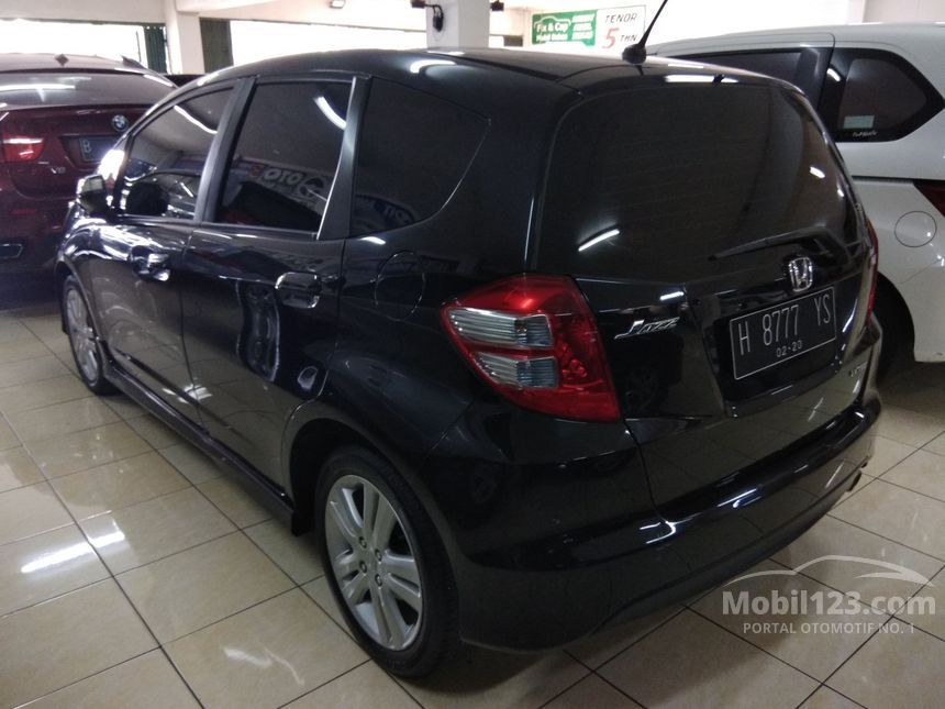 Jual Mobil Honda Jazz 2010 RS 1.5 di Jawa Tengah Automatic 