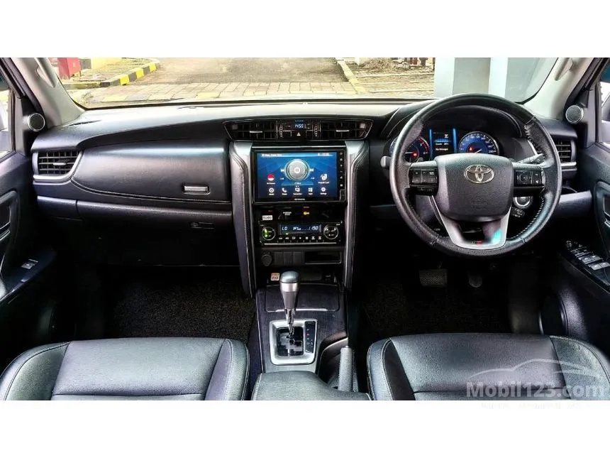 2022 Toyota Fortuner GR Sport 4X2 SUV