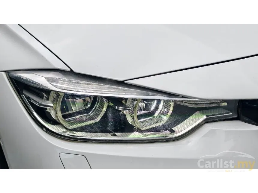 2018 BMW 318i Luxury Sedan