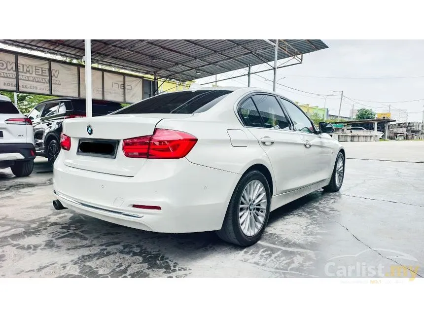 2018 BMW 318i Luxury Sedan