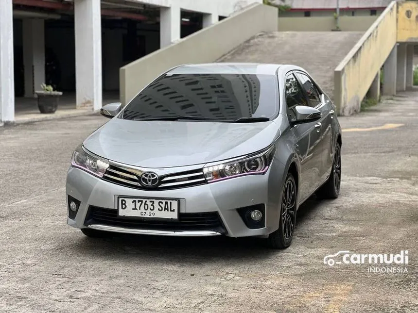2015 Toyota Corolla Altis V Sedan