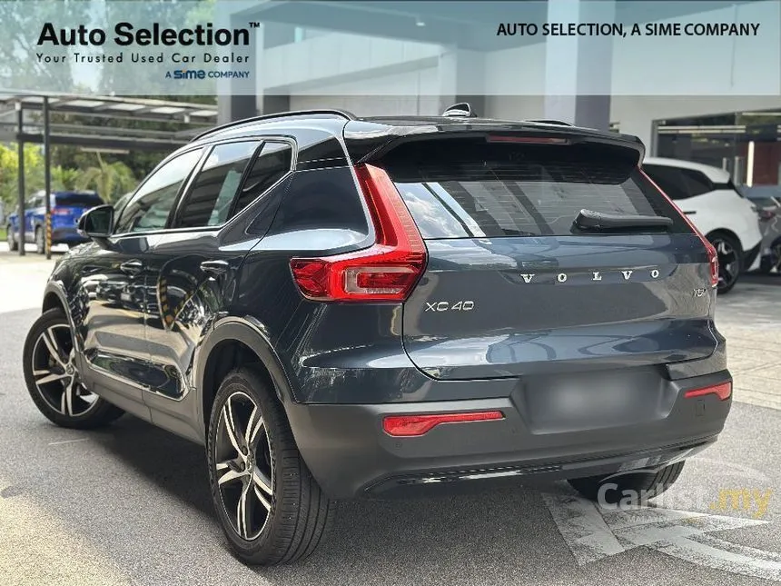 2022 Volvo XC40 T5 R-Design SUV