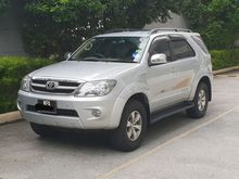 Expat 2006 Toyota Fortuner 2.7 V SUV