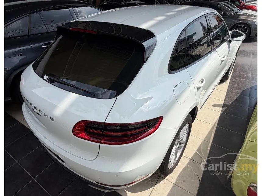 2016 Porsche Macan SUV