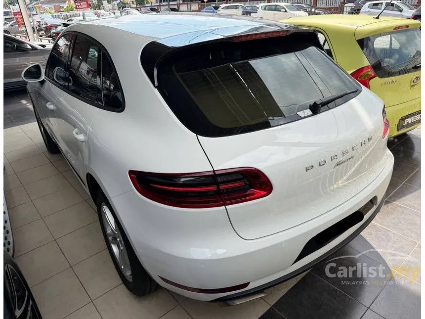 2016 Porsche Macan SUV