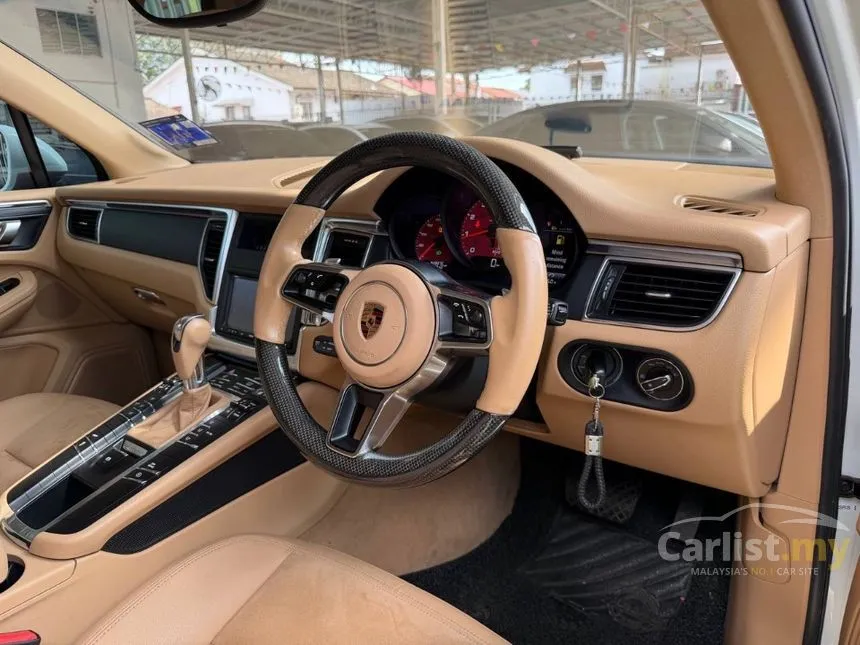 2016 Porsche Macan SUV