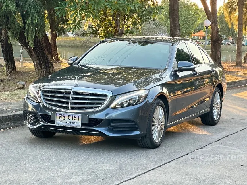 2016 Mercedes-Benz C180 Sedan