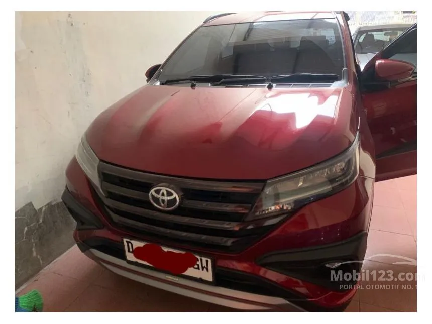 Jual Mobil Toyota Rush 2018 TRD Sportivo 1.5 di Jawa Barat Manual SUV Merah Rp 195.000.000