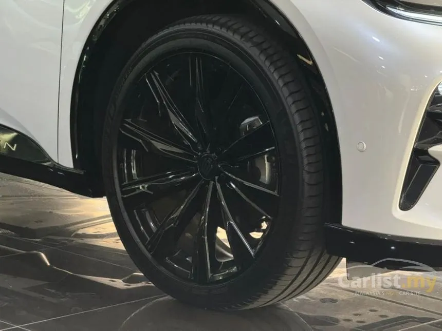 2024 Toyota Crown Sport Z PHEV SUV