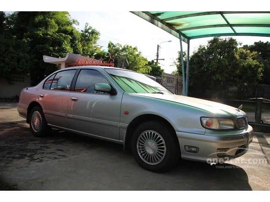 Nissan cefiro 1995