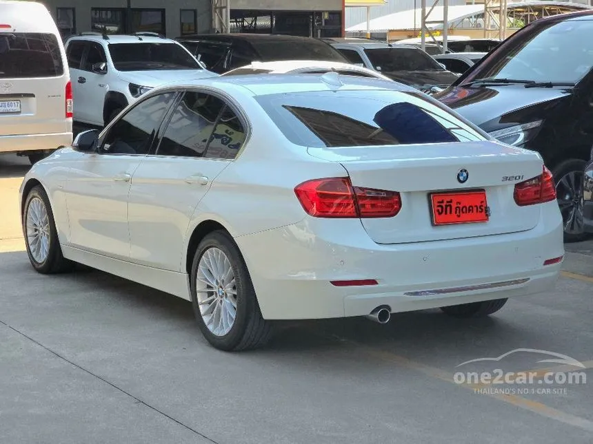 2015 BMW 320i Sedan