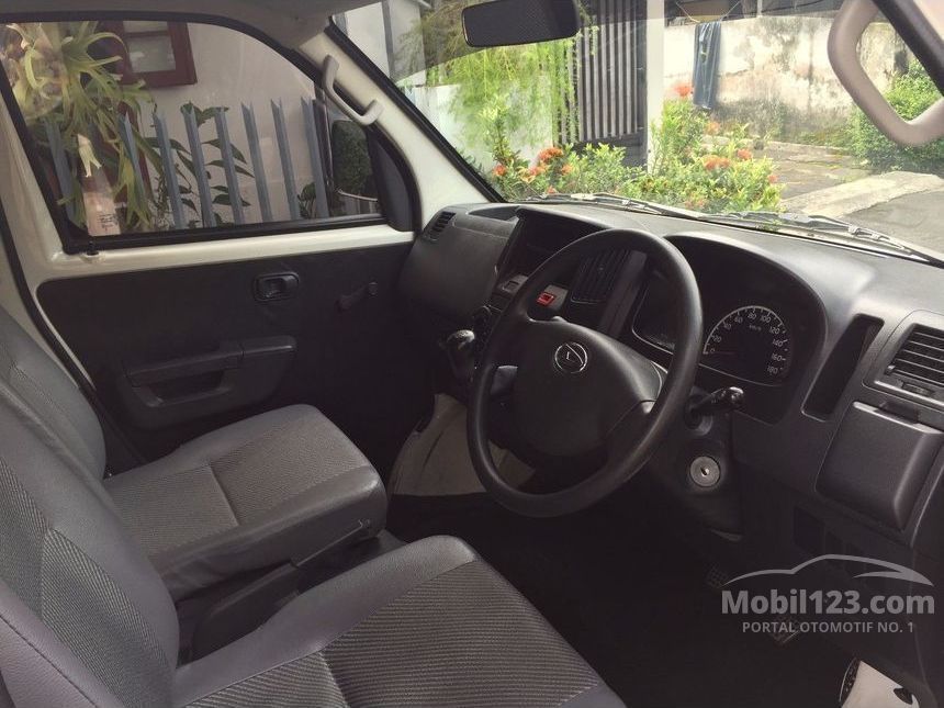 2014 Daihatsu Gran Max Blind Van MPV Minivans