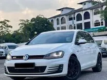 2014 Volkswagen Golf 2.0 GTI TSI Hatchback // Fella Racing Brake Calipers // Facelift MK7 // Full Leather Power Seat // 6 Speed DSG Dual Clutch //