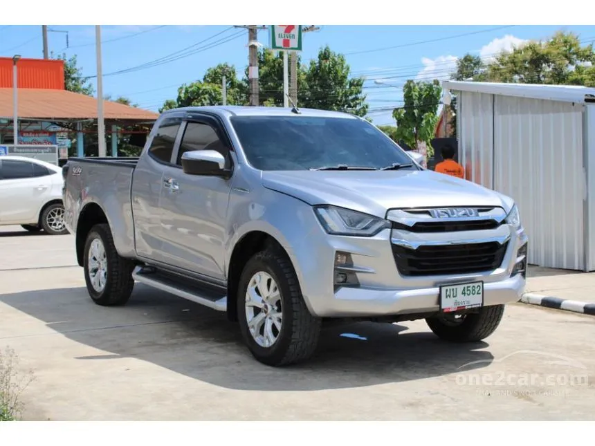 2022 Isuzu D-MAX Vcross Z Space Cab Pickup
