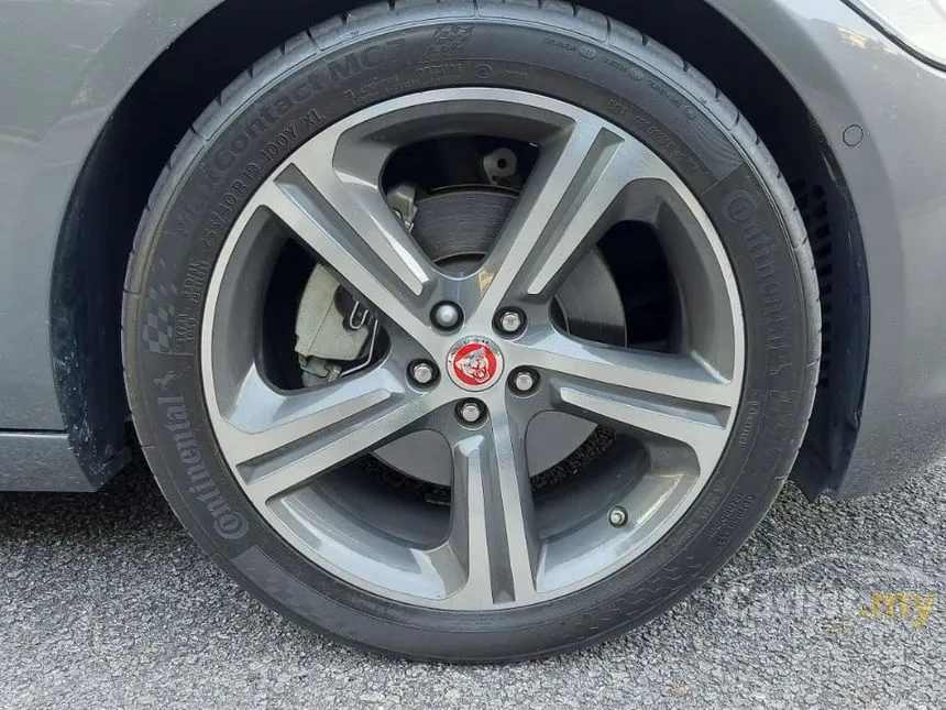 2016 Jaguar XF Prestige Sedan