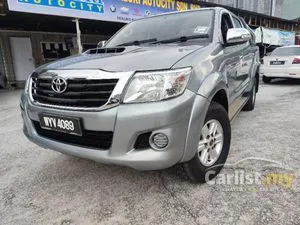 2013 Toyota Hilux 2.5 G VNT Dual Cab (Metallic) Pickup
