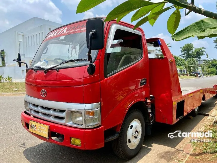 2004 Toyota Dyna Trucks