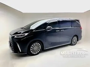 2025 Lexus LM 350h 2.5 7 Seater MPV
