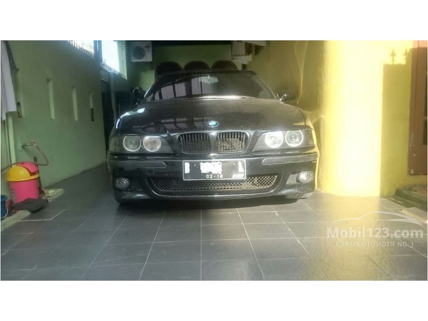 1998 BMW 528i E39 2.8 Automatic Sedan