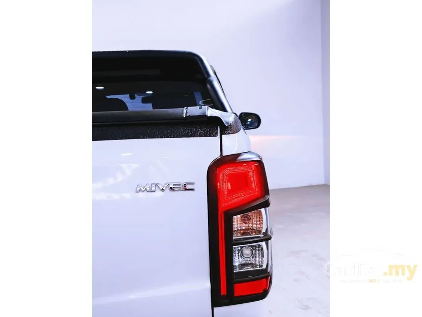 2022 Mitsubishi Triton VGT Premium Updated Spec Dual Cab 4X4 Pickup