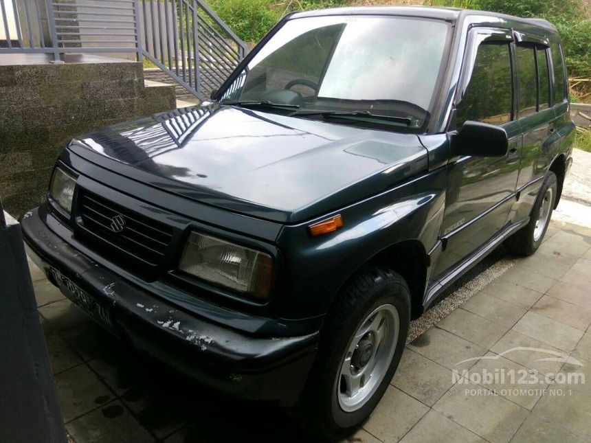 1994 Suzuki Escudo JLX SUV