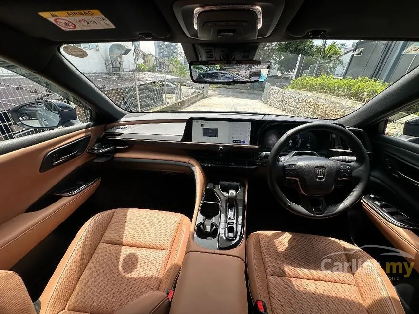 2024 Toyota Crown Sport Z PHEV SUV