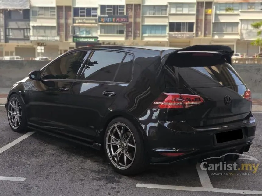 2016 Volkswagen Golf TSI Highline Hatchback