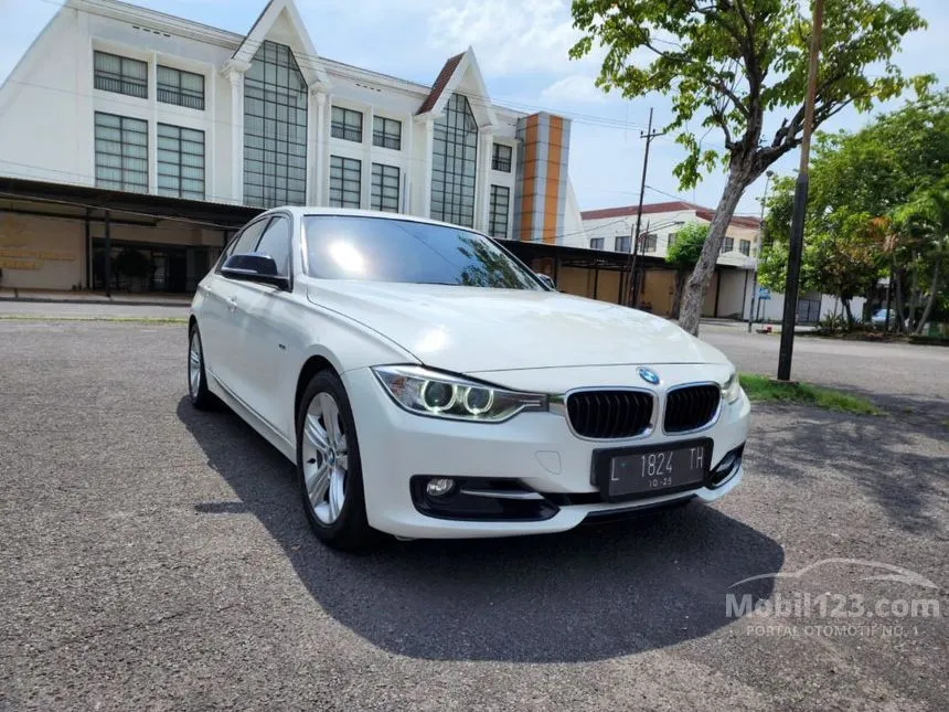 2013 BMW 320i Sport Sedan