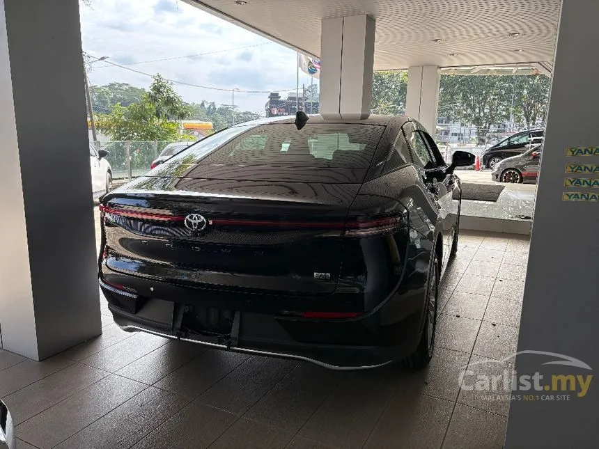 2023 Toyota Crown RS Advance Sedan