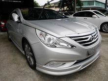 2012 Hyundai Sonata 2.0 Sedan -- WELL MAINTAINED --