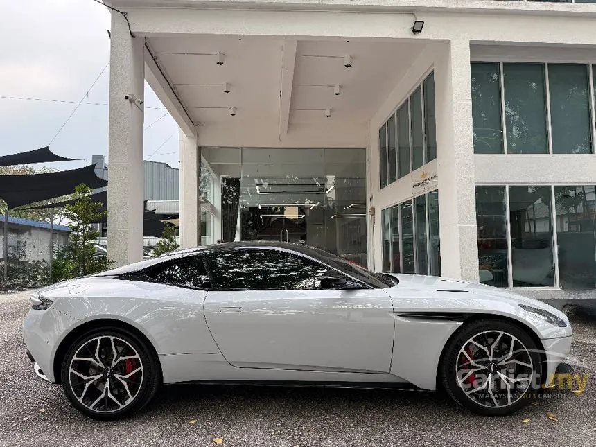2018 Aston Martin DB11 V12 Coupe