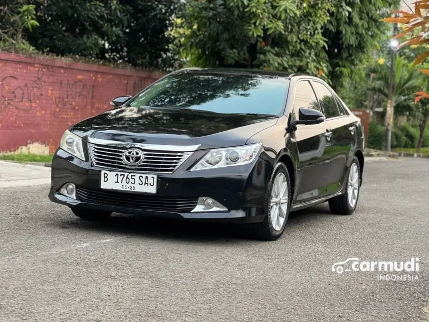 2014 Toyota Camry V Sedan