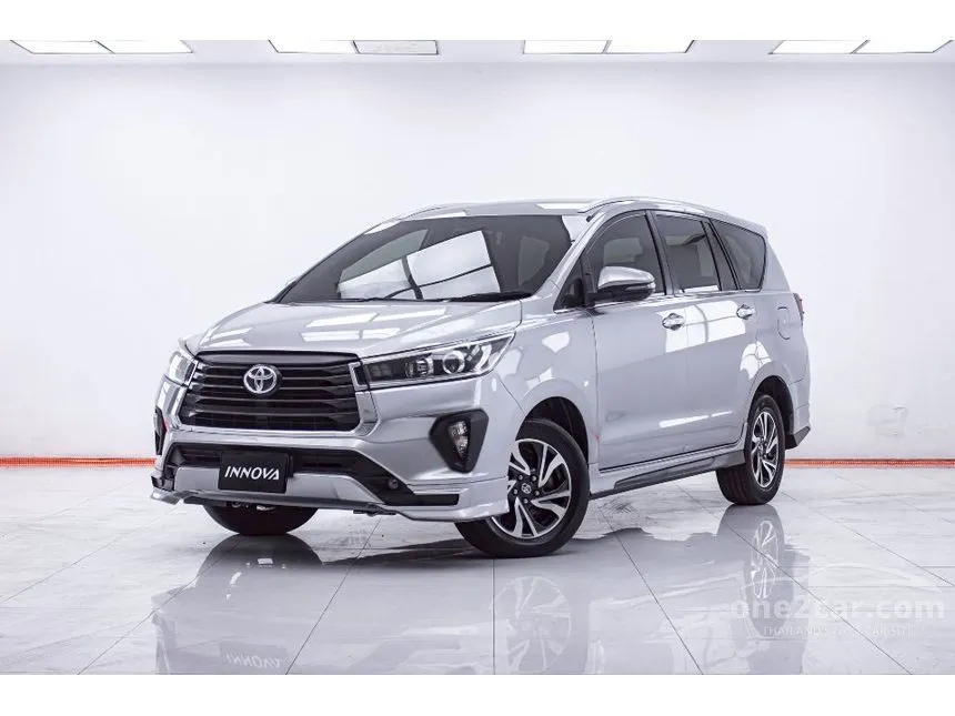 2022 Toyota INNOVA Crysta Wagon