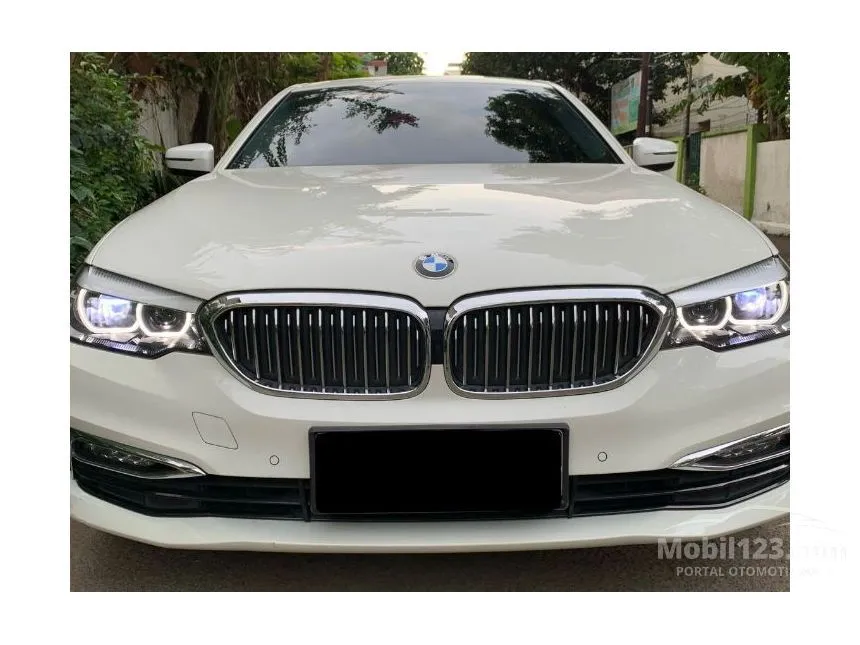 Jual Mobil BMW 520i 2018 Luxury 2.0 di DKI Jakarta Automatic Sedan Putih Rp 665.000.000