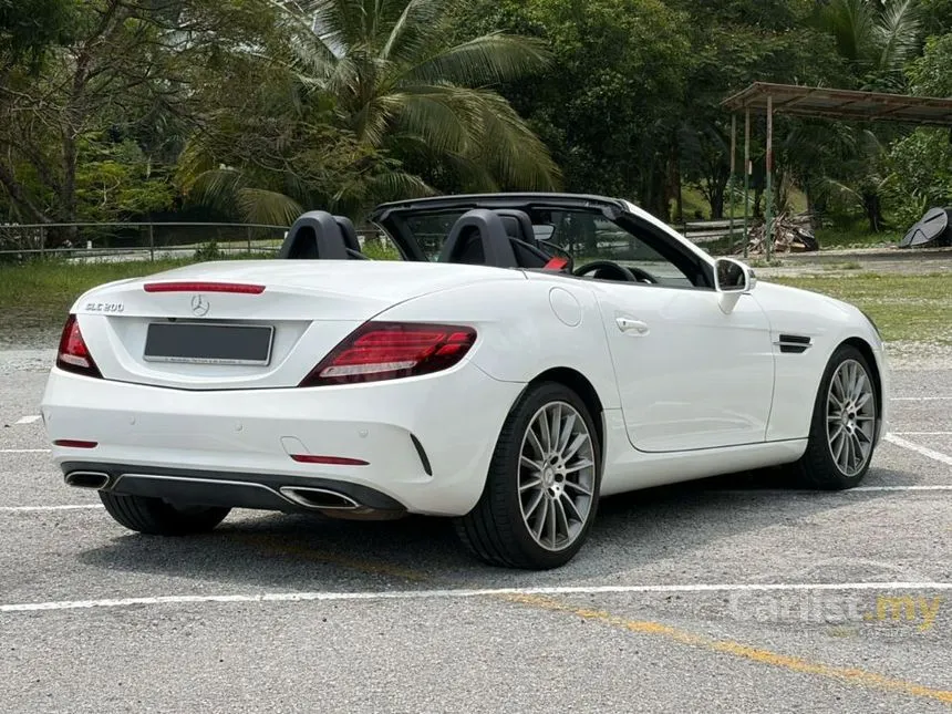 2016 Mercedes-Benz SLC200 Convertible