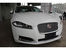 2015 Jaguar XF 2.0 Luxury Ti Sedan -- UNREG --