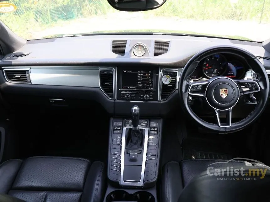 2016 Porsche Macan SUV
