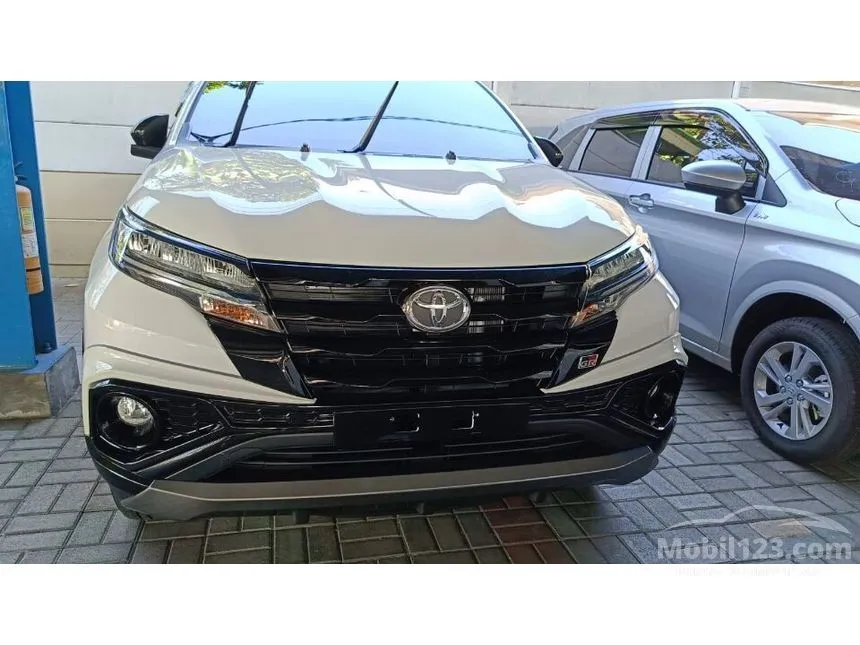 Jual Mobil Toyota Rush 2024 S GR Sport 1.5 di DKI Jakarta Automatic SUV Putih Rp 284.000.000