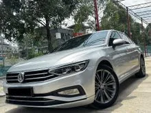 2021 Volkswagen Passat 2.0 Elegance FULL SERVICE VW,  WARRANTY VW , LEATHER SEAT, APPLE CARPLAY, HD REVERSE CAM, POWER TAILSGATE