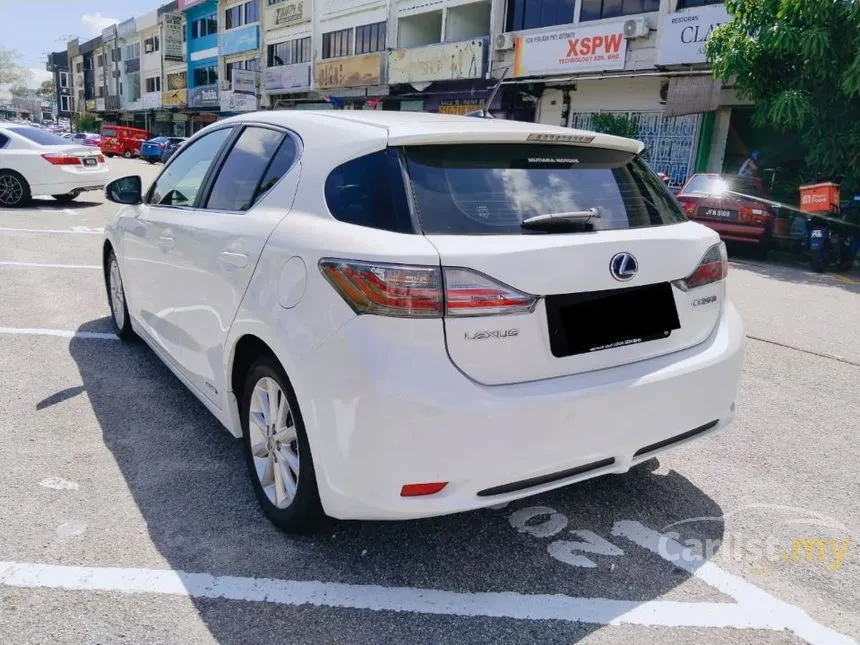 2011 Lexus CT 200h Luxury Hatchback