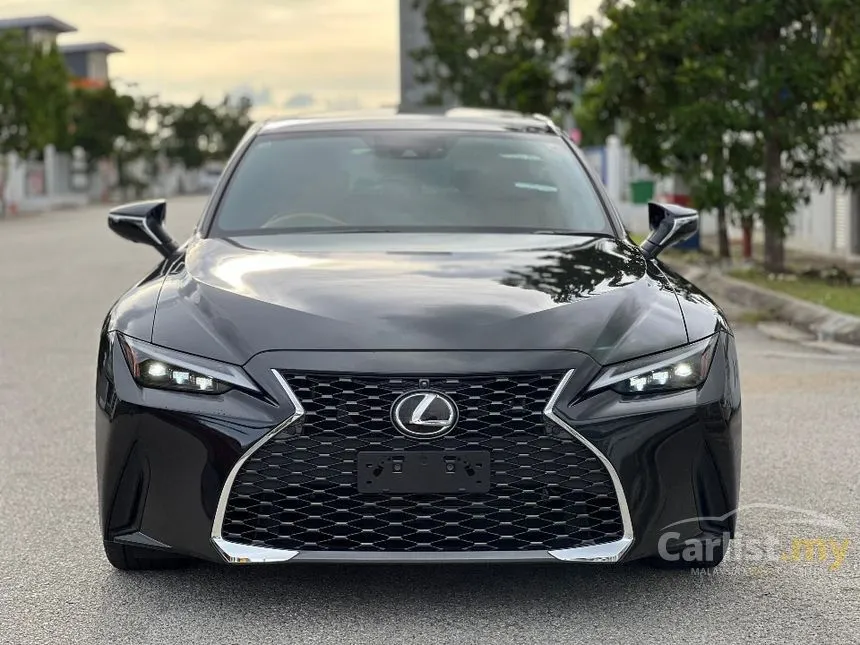 2021 Lexus IS300 Luxury Sedan