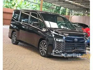 2024 Toyota Voxy 2.0 S-Z MPV, GRADE 4.5A, ORI 5K KM, 360 CAMERA, HUD, BSM, DIM, 2 POWER DOORS, POWER BOOT, 3 LED HEADLAMP, HEATER SEATS
