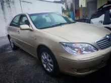 2002 Toyota Camry 2.4 V Sedan