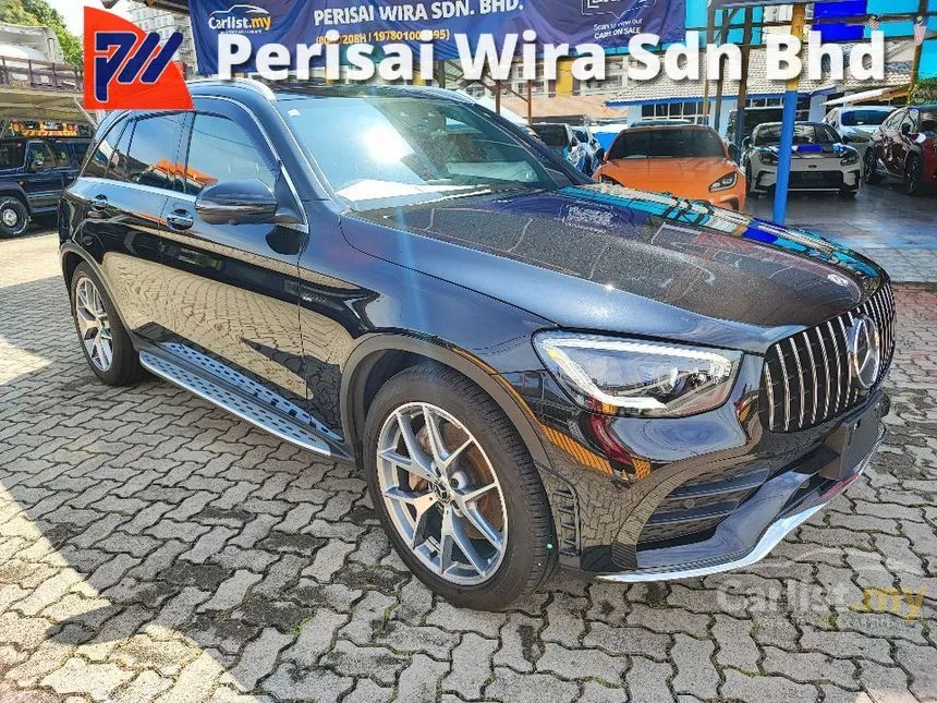 2021 Mercedes-Benz GLC300 4MATIC AMG Line SUV