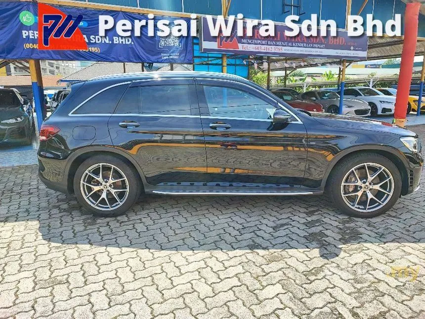 2021 Mercedes-Benz GLC300 4MATIC AMG Line SUV