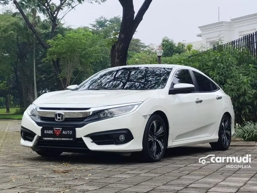 2018 Honda Civic ES Sedan