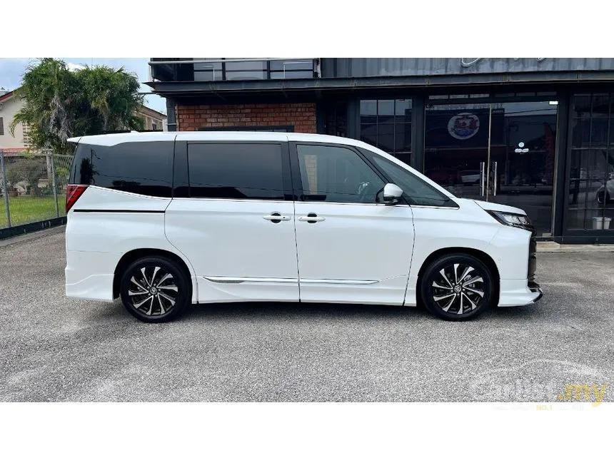 2022 Toyota Noah S-Z MPV
