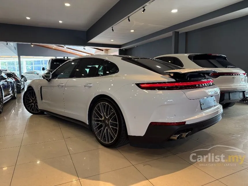 2024 Porsche Panamera Hatchback